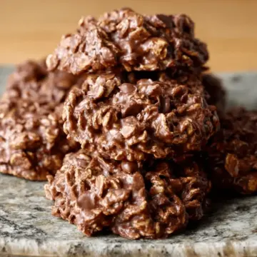 Easy No-Bake Chocolate Oatmeal Cookies