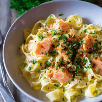 Smoked Salmon Pasta Carbonara