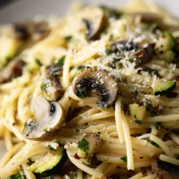 Mushroom and Zucchini Pasta