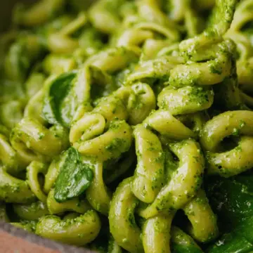Green Goddess Pasta Sauce with Spinach