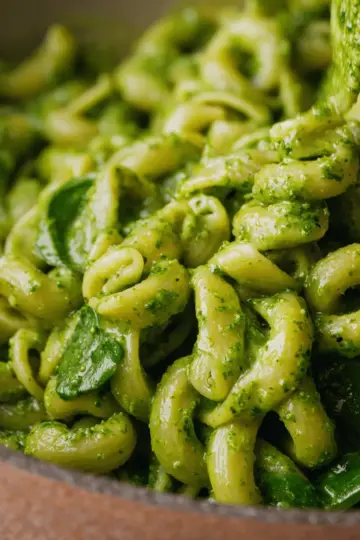 Green Goddess Pasta Sauce with Spinach