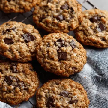 Chewy Oatmeal Chocolate Chip Cookies