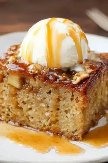 Sticky Banana Bread Pudding Cake