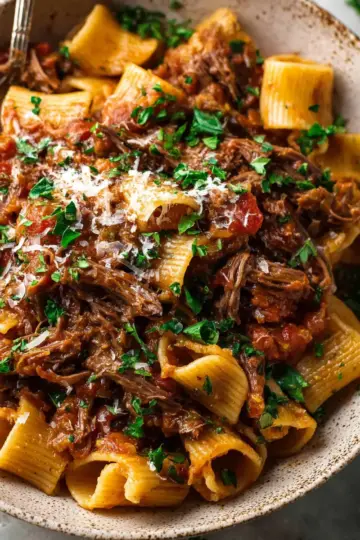 Slow Cooked Shredded Beef Ragu Pasta
