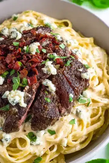 Copycat Olive Garden Steak Gorgonzola Alfredo